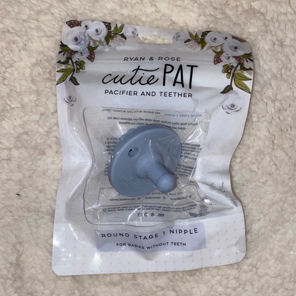 🩵Ryan & Rose Cutie Pat 2 in 1 Pacifier and Teether